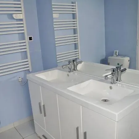 Maison Dans Son Ecrin De Verdure Prázdninový dům Plouvien